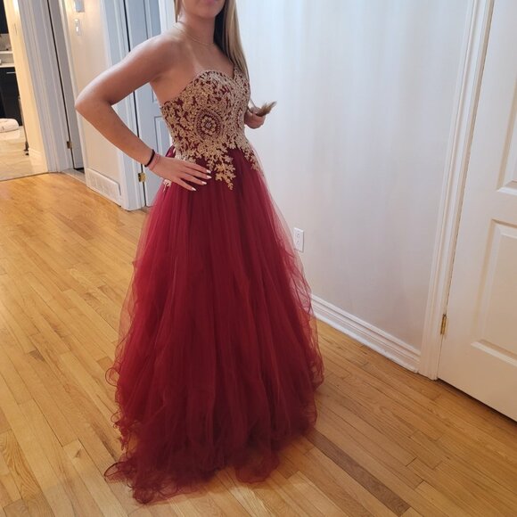 Red Gold Ball Gown Prom Dress Size Small - Picture 7 of 13